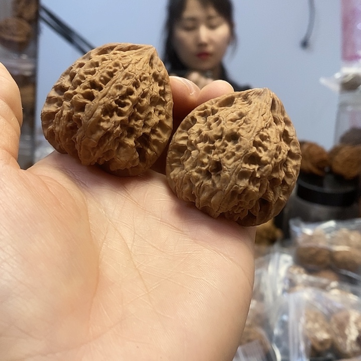 文玩核桃把件43虎头王小众