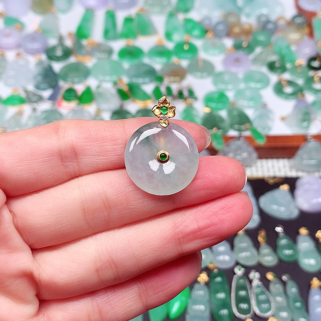 翡翠颈饰18K金镶嵌天然翡翠A货