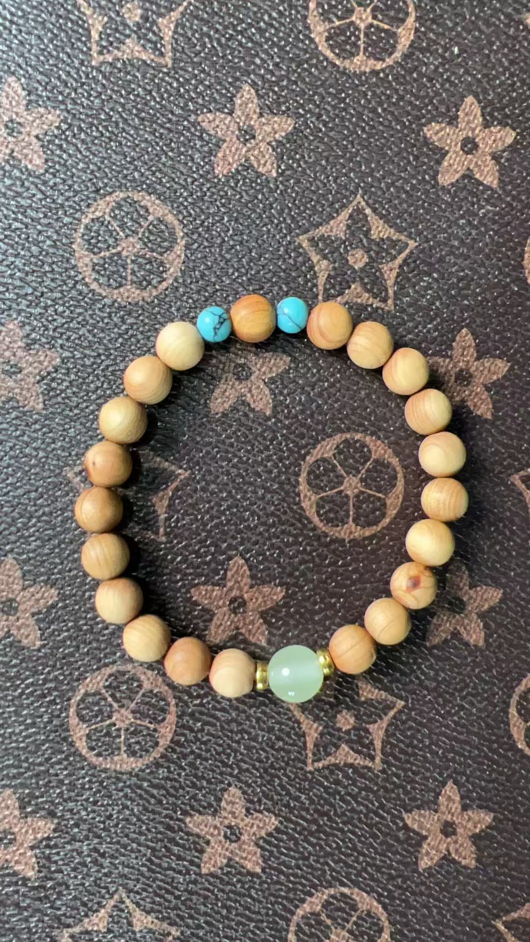 879崖柏手串单圈0.8（无礼盒）