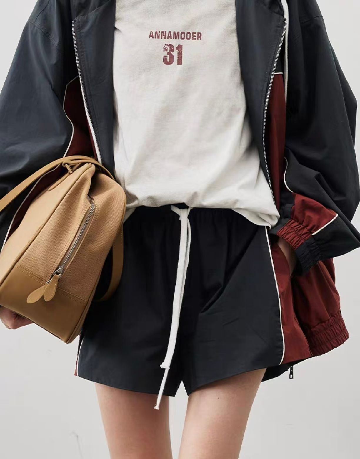 叁叁THREE'S集合店 ANNAMOOER宽松拼色拼接短裤舒适蓬松挺括裤子