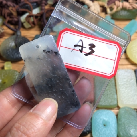 蛇纹石玉颈饰合金O*