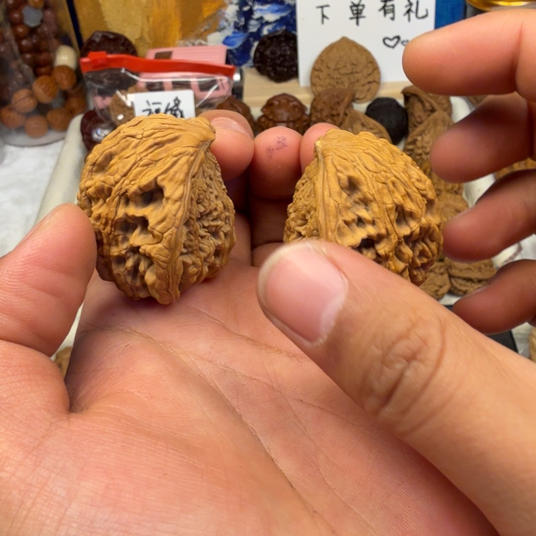 郑***亿文玩核桃吊坠。。。。。。。