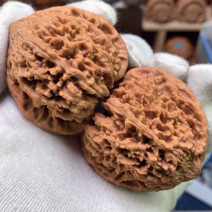 文玩核桃吊坠47全品货头山地红皮57克百花山满天星