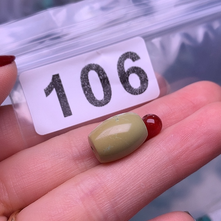 南红玛瑙未镶嵌珠宝奇石