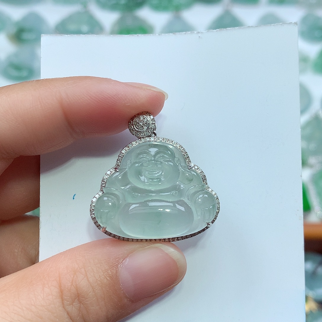 翡翠颈饰18K金镶嵌佛