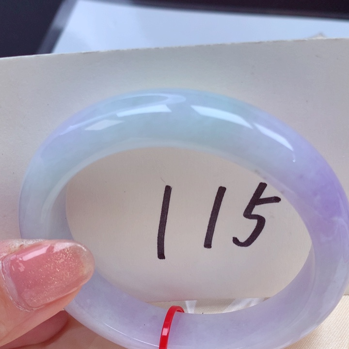 翡翠手镯未镶嵌翡翠