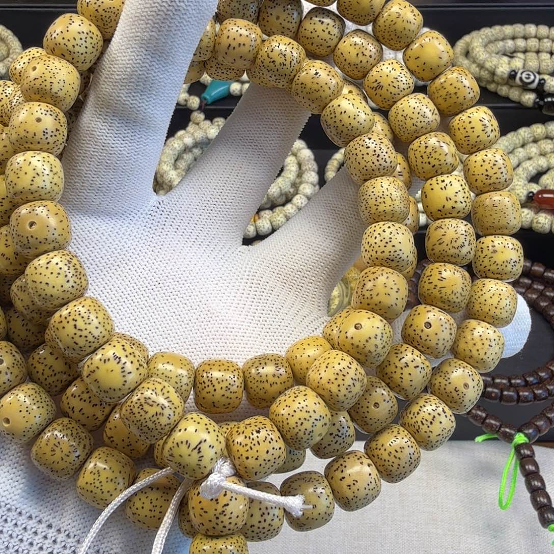 金***个吊坠星月菩提12*11单圈鸡油黄