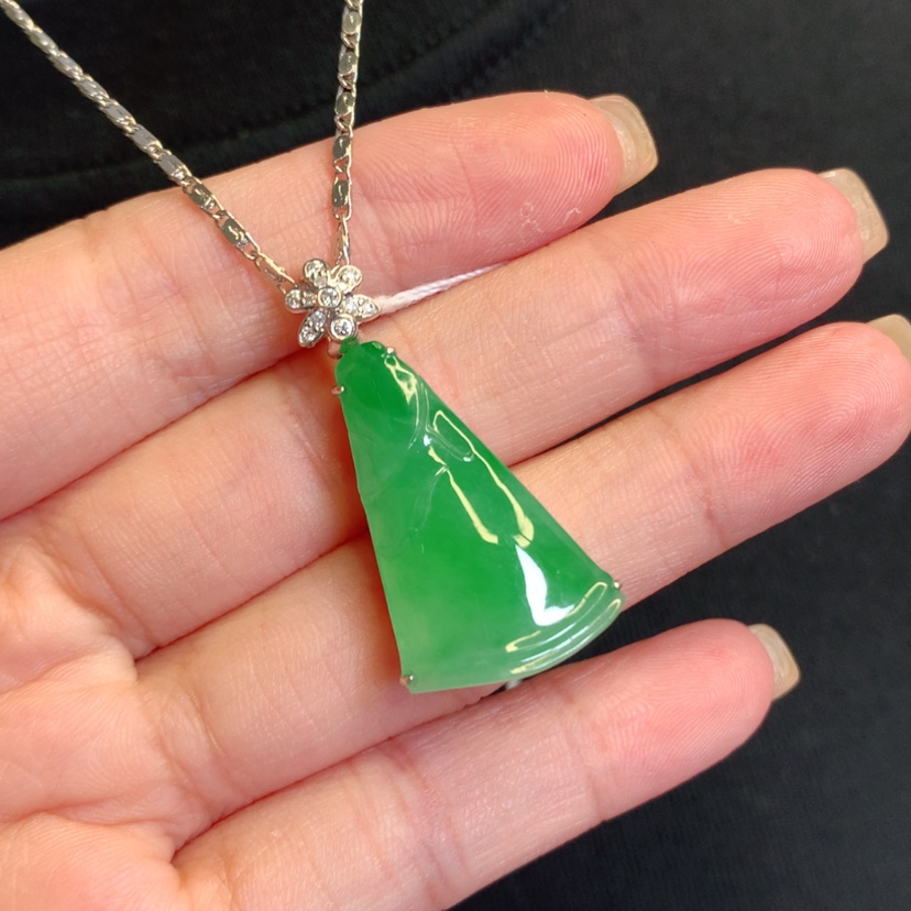 【闪购商品】翡翠18K金镶嵌吊坠(赠链)竹节