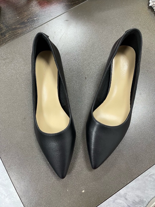 真皮高跟鞋尖头细跟黑色工作鞋软底软面上班鞋时尚百搭浅口单鞋