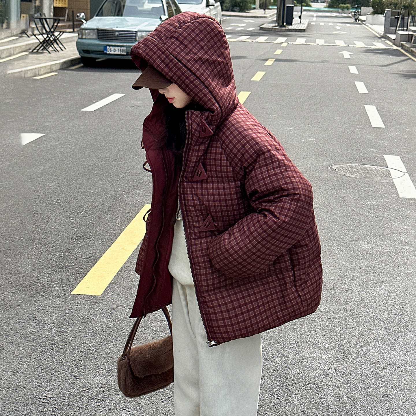 【嘻嘻柚】女童冬季连帽格子棉服2025新款时尚加厚保暖面包服外套潮