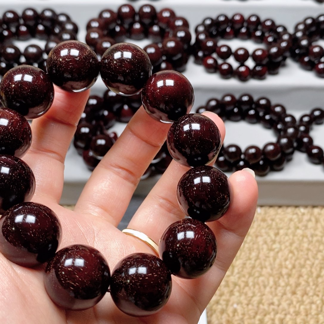 哇****木木木木木木木木木木木