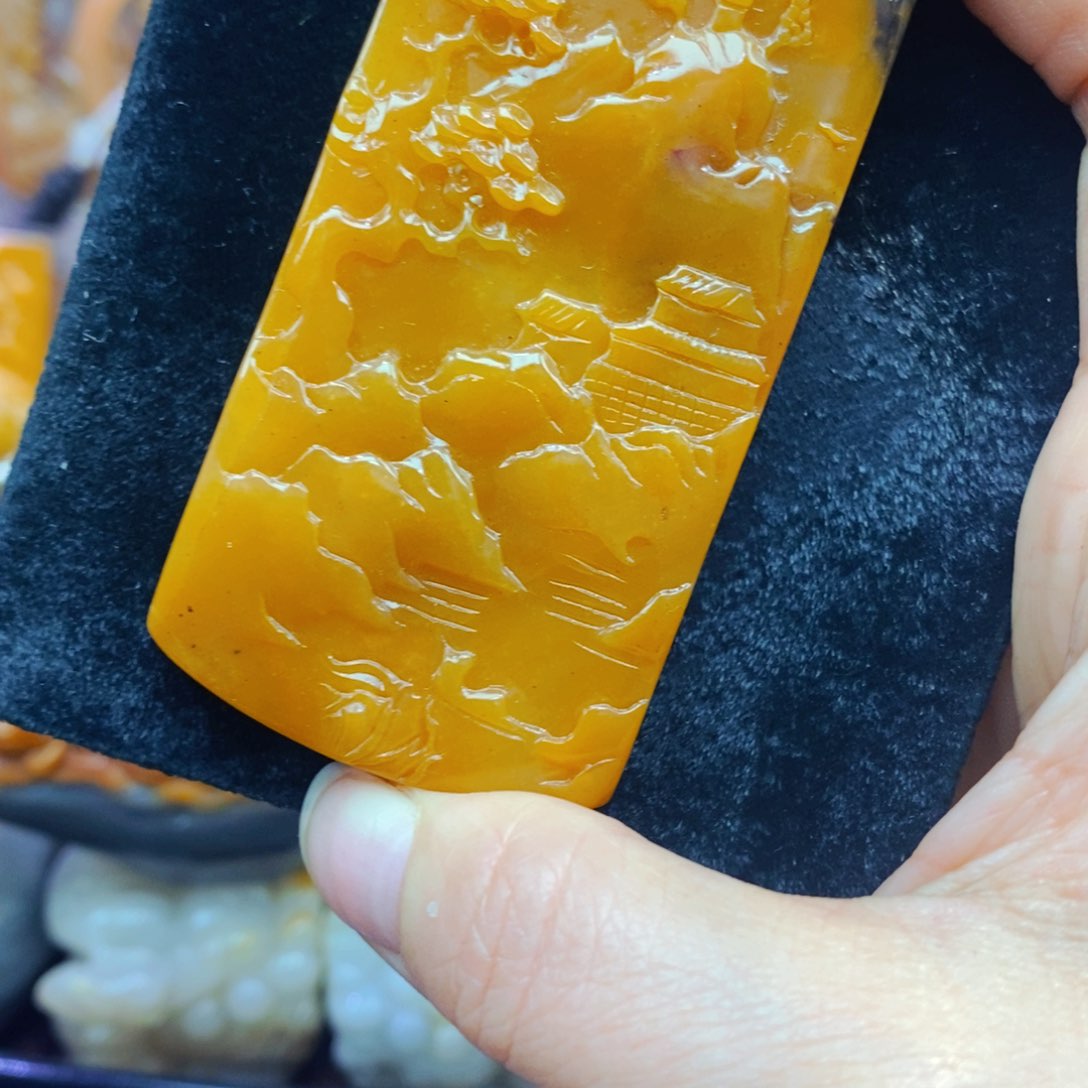 未镶嵌石英质玉（黄龙玉）吊坠(不含链)