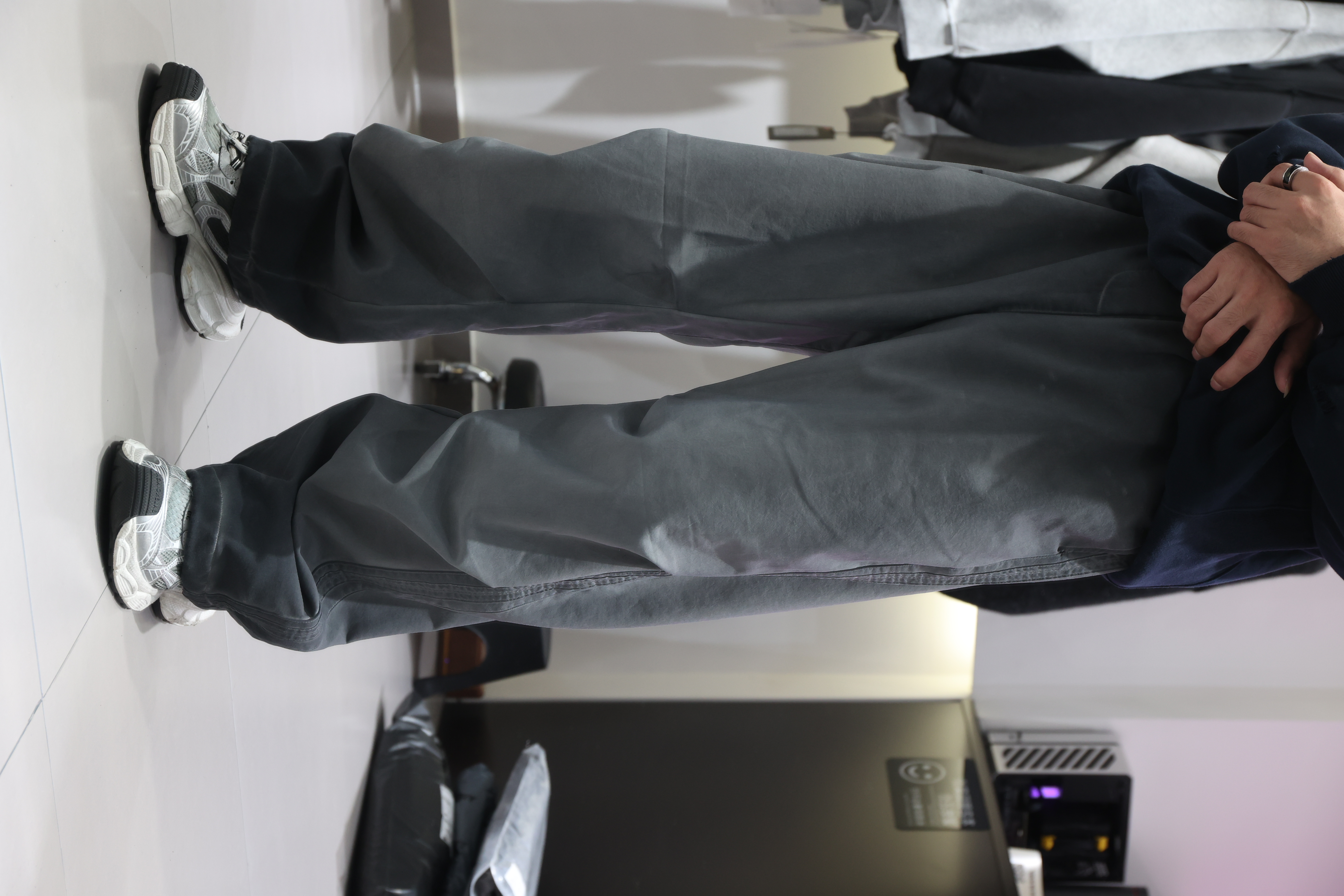 加绒高级灰结构休闲裤