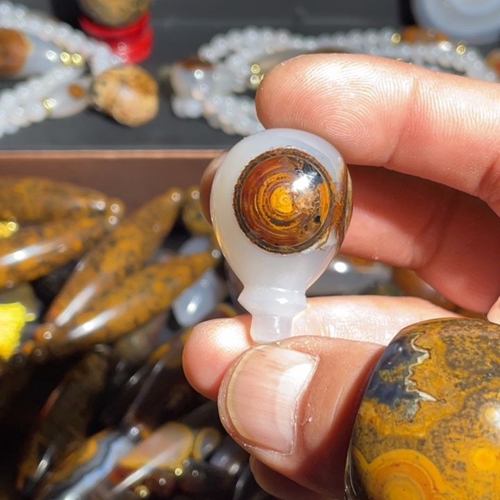 玛瑙/玉髓颈饰未镶嵌