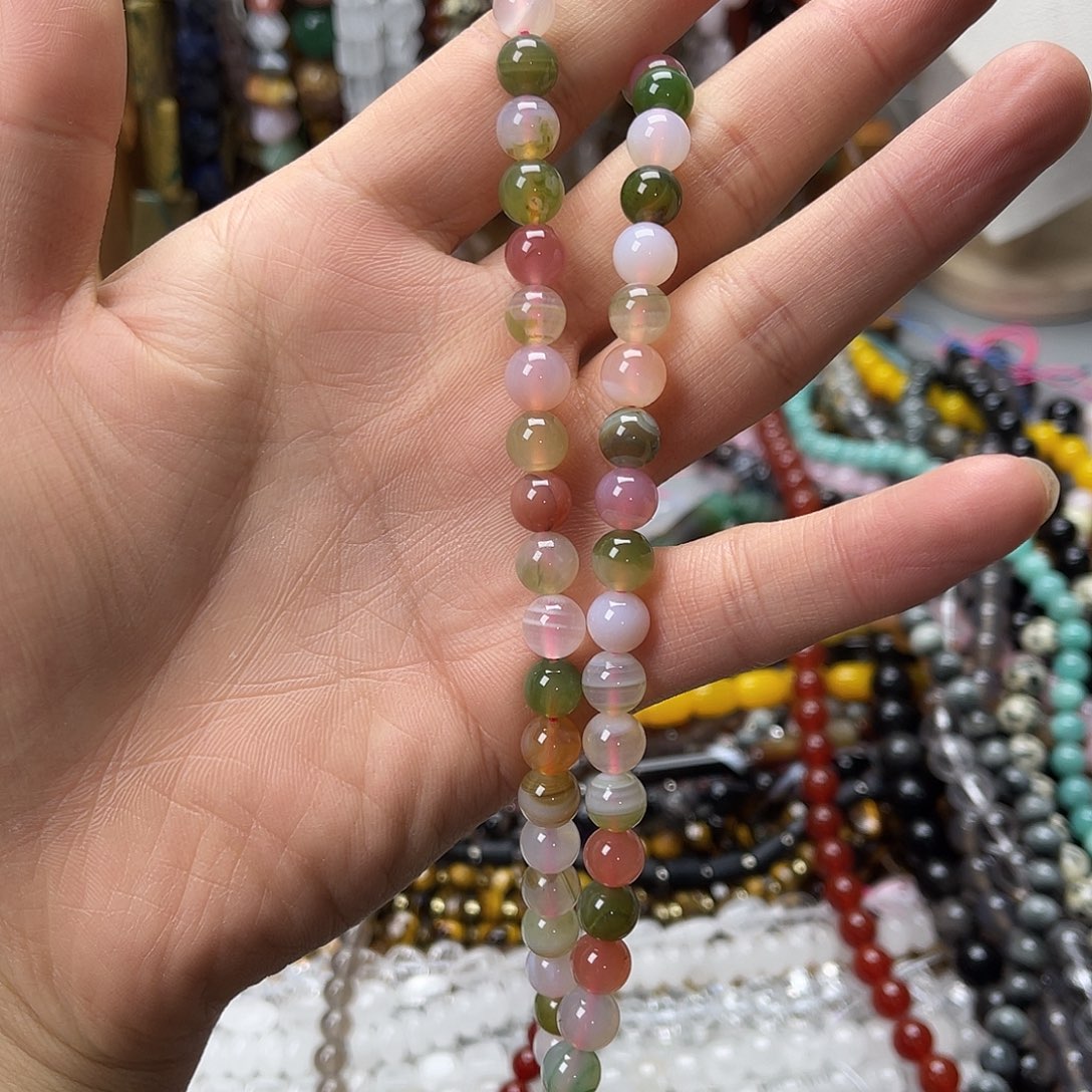 玛瑙/玉髓未镶嵌珠宝半成品卡8盐源玛瑙圆珠一条