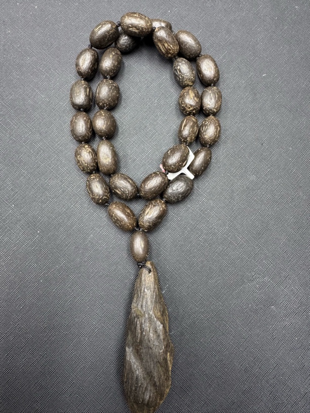 425沉木随形吊坠