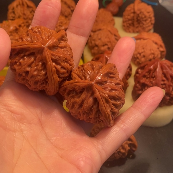 河***情猴头核桃吊坠工艺核桃