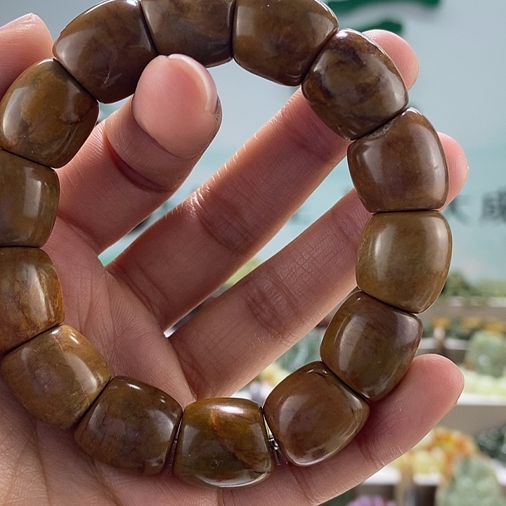 透闪石质玉手链未镶嵌多瑕，多样性随机发一串