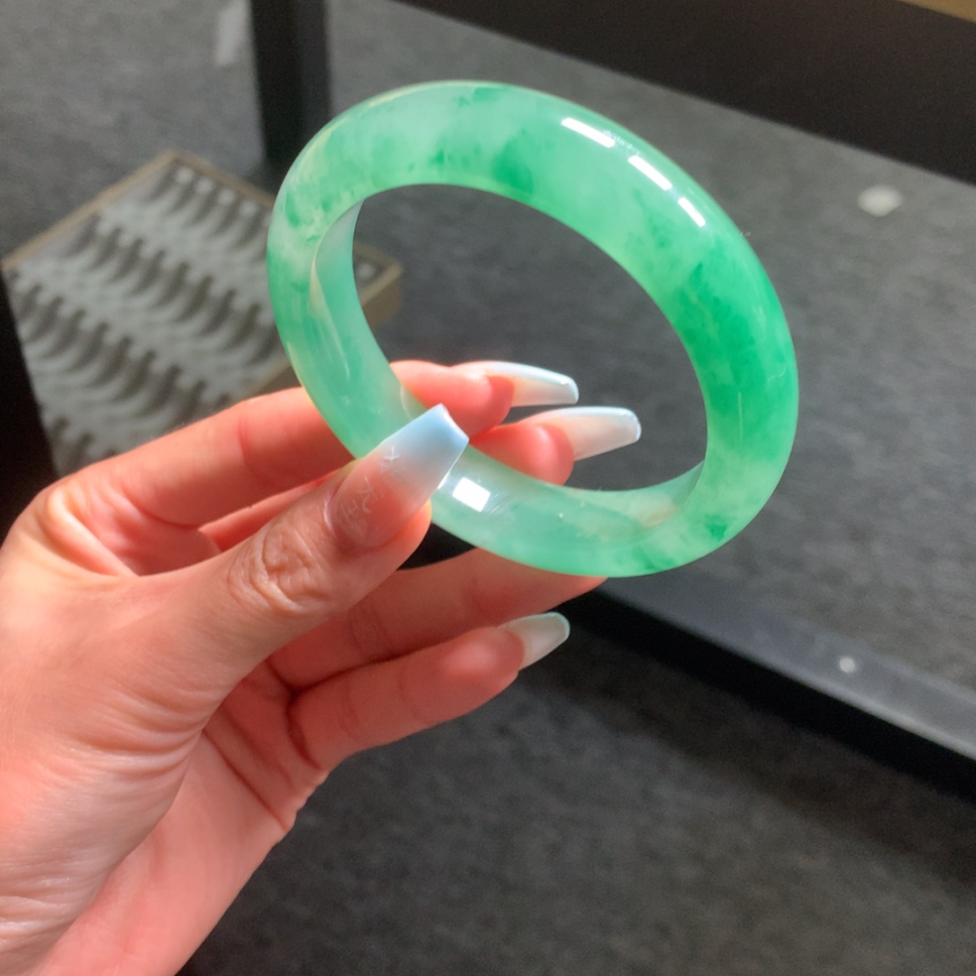 石英质玉手镯未镶嵌—*