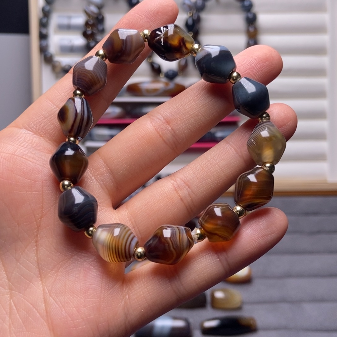 盼***～玛瑙/玉髓合金颈饰