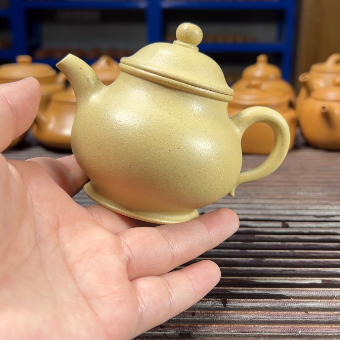 紫砂茶壶紫砂的紫沙