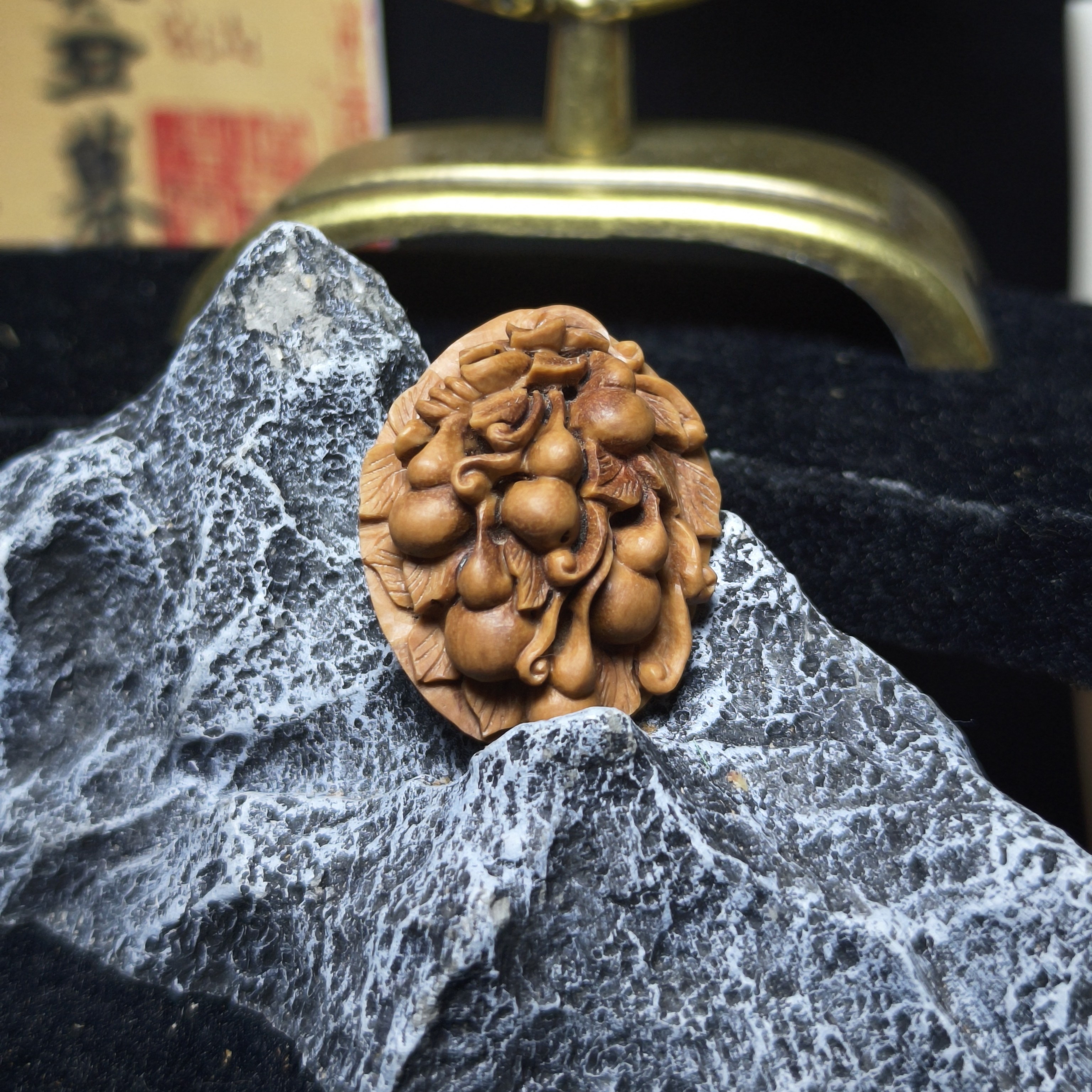 纯手工雕刻葫芦万代 福禄万代 寓意极好桃核单粒