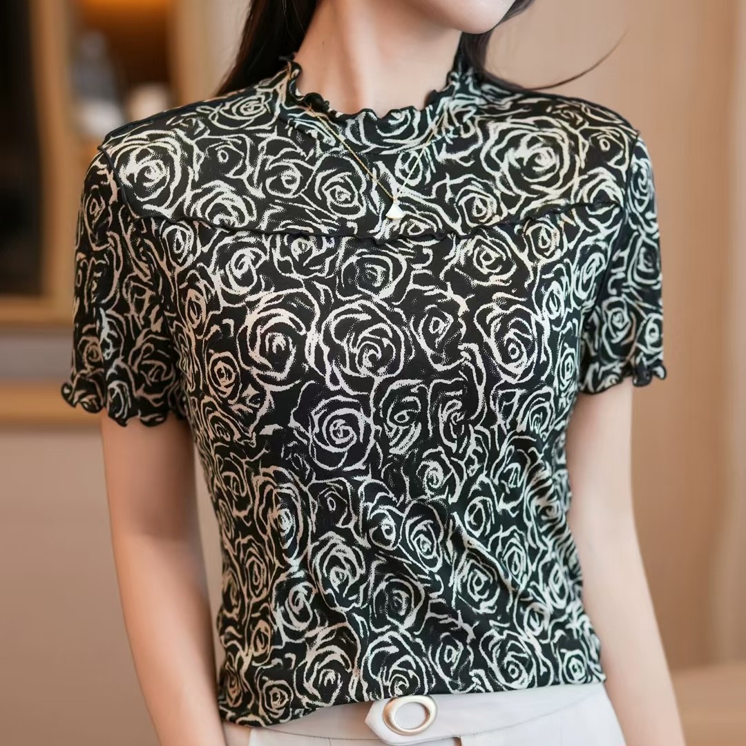 短袖常规款修身型半高领碎花T恤时尚半袖慵懒风