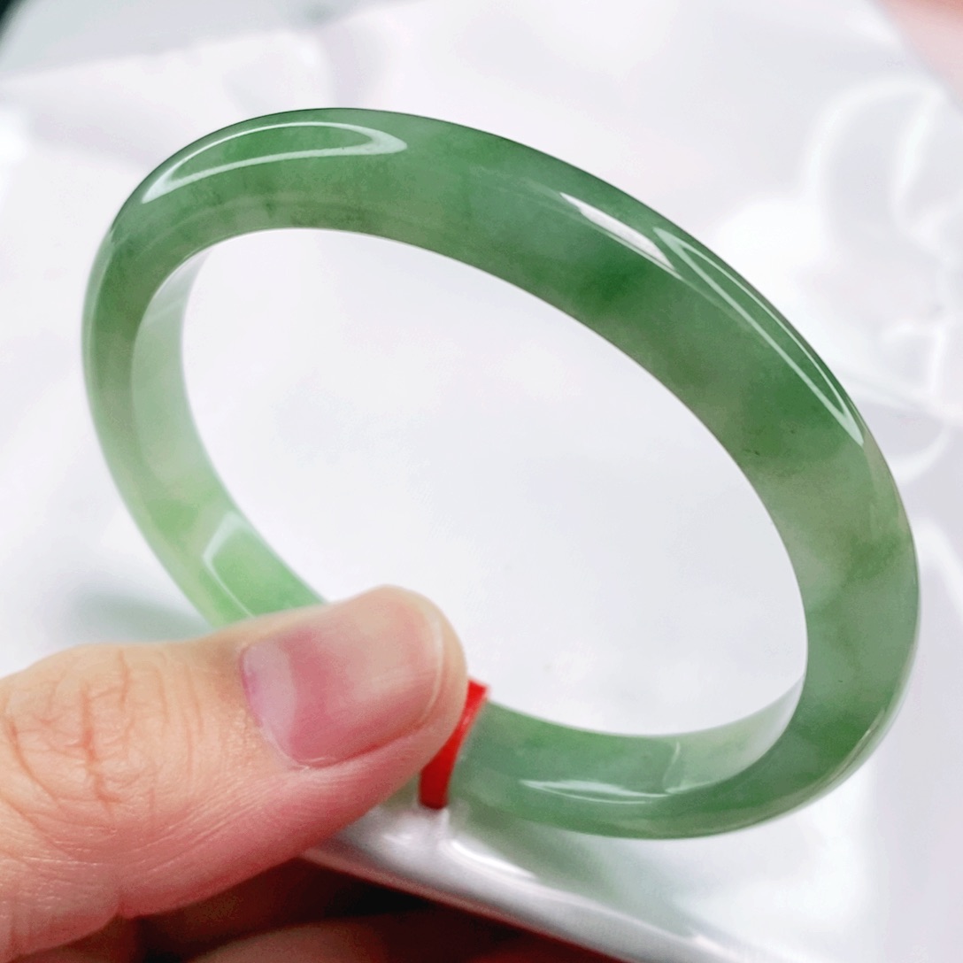 未镶嵌手镯翡翠52.5圈口贵妃