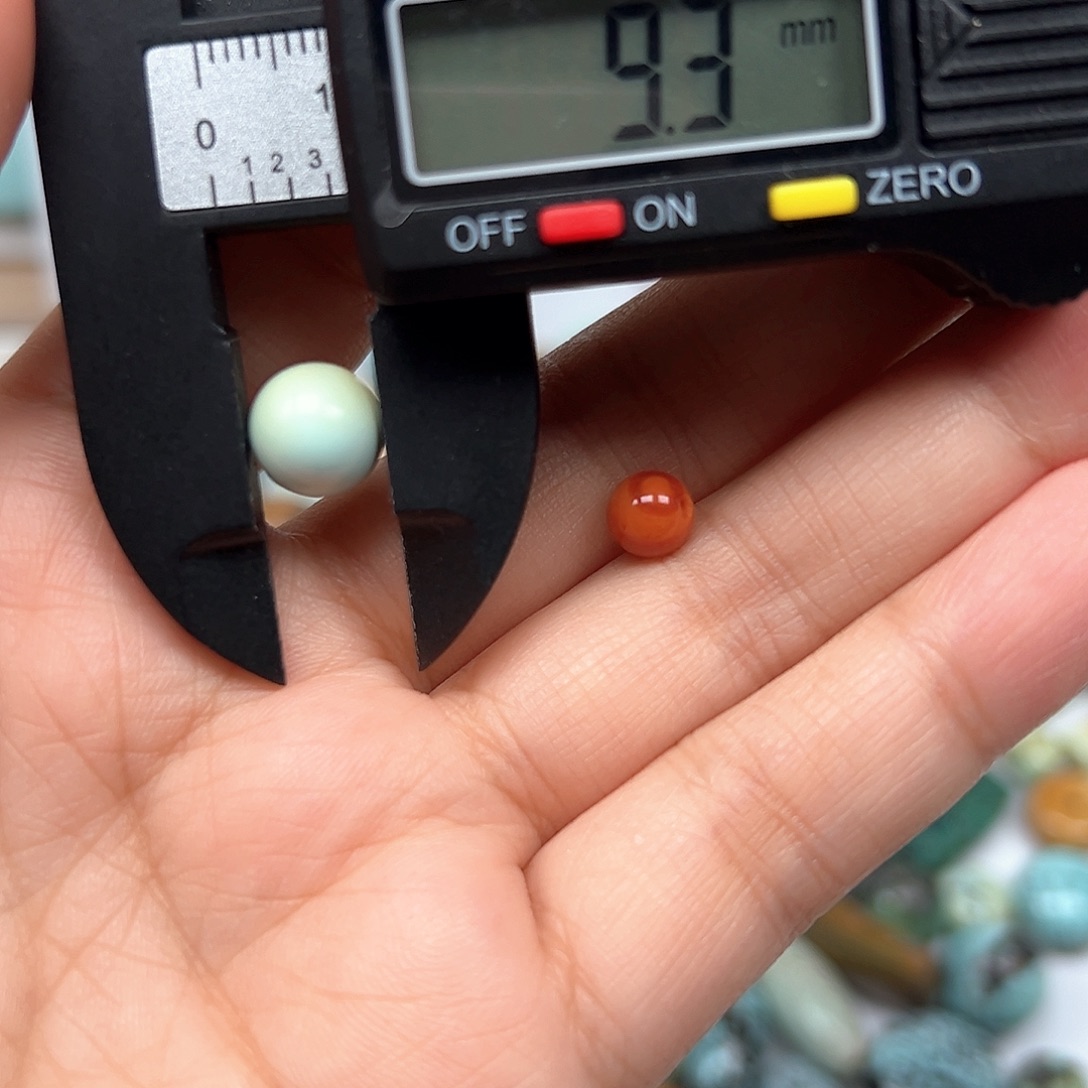 南红玛瑙未镶嵌珠宝奇石