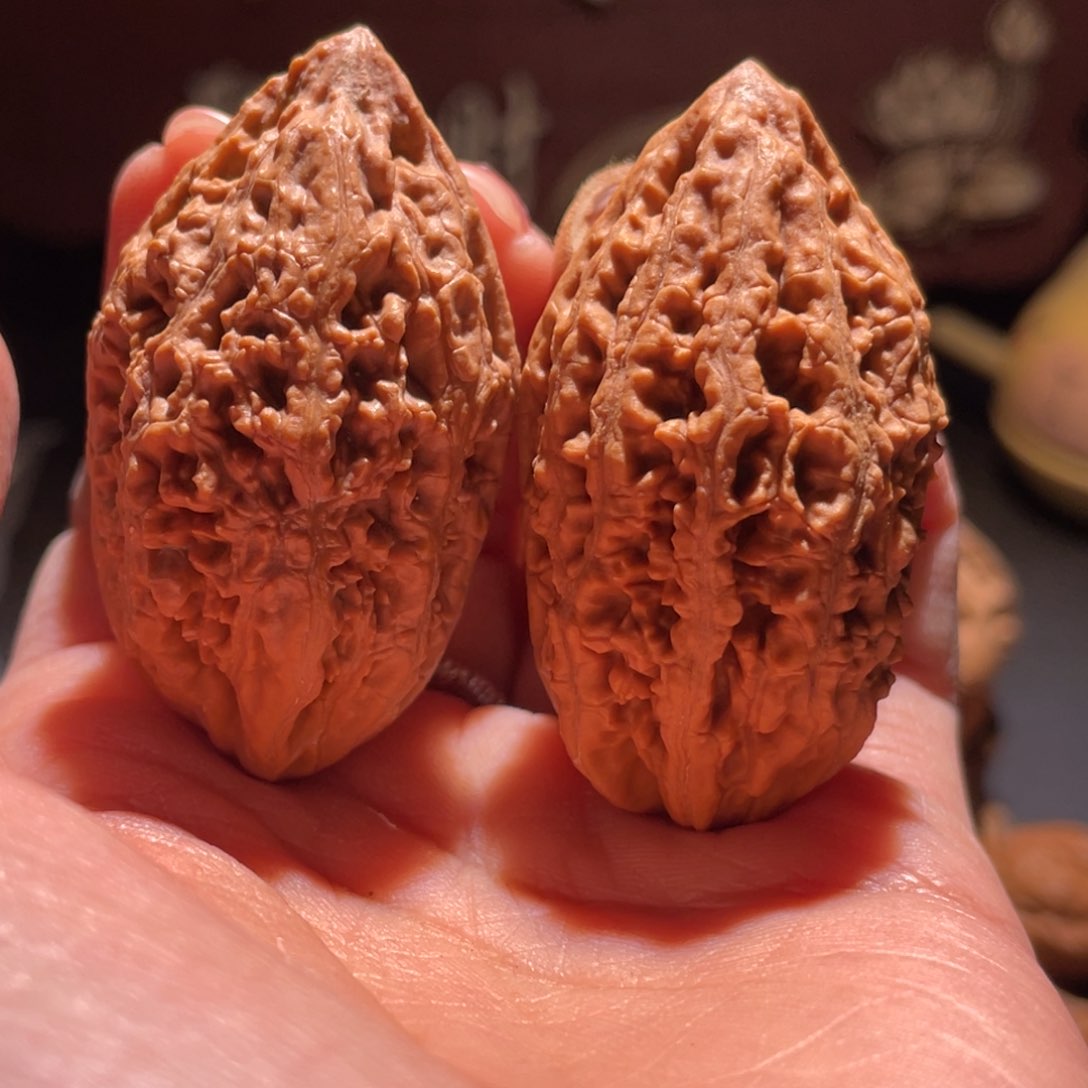 文玩核桃吊坠孤*者金梭子浮黄30