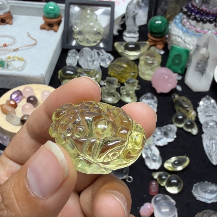 未镶嵌颈饰水晶水晶