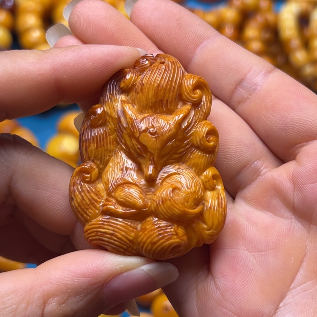 蜜蜡吊坠(不含链)未镶嵌