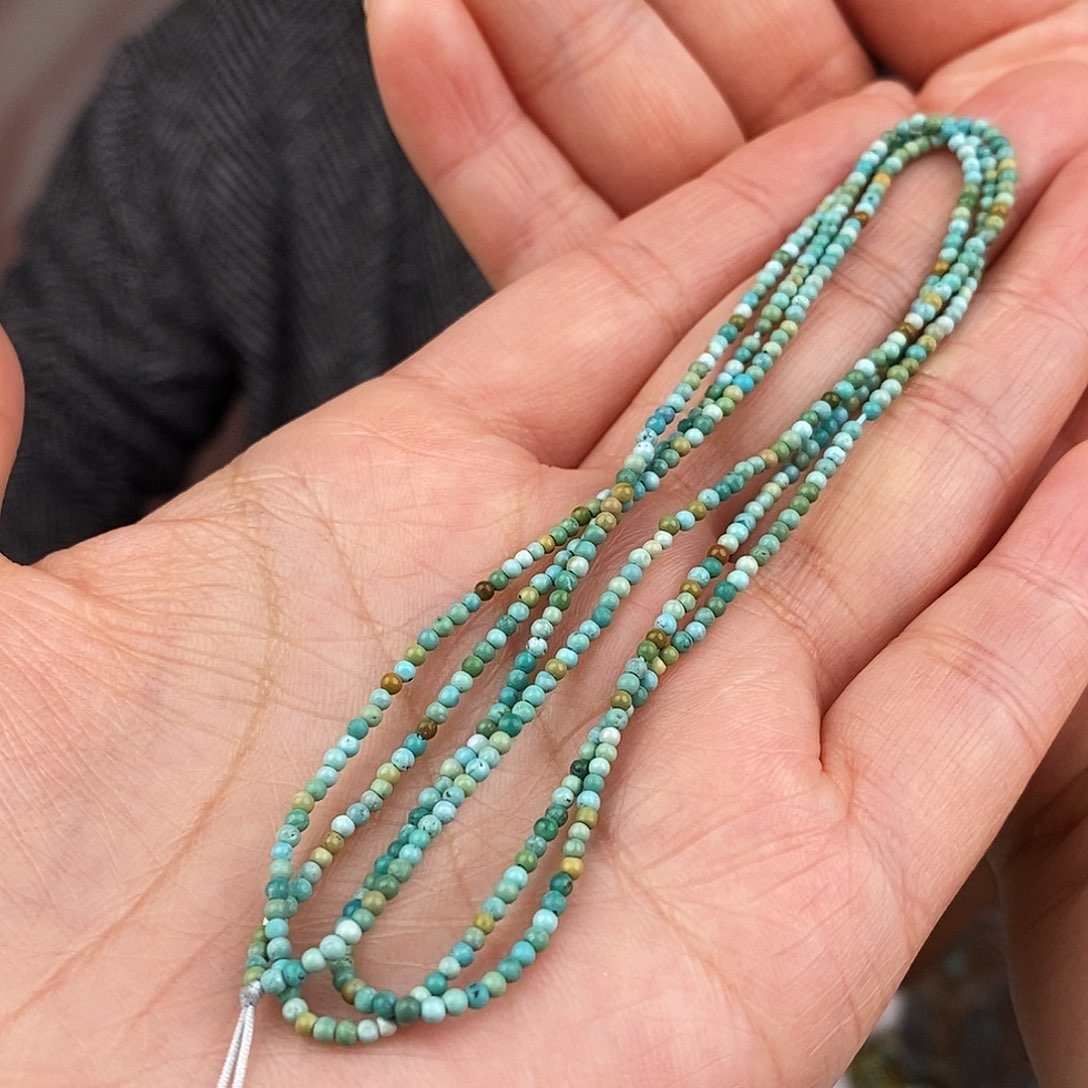 绿松石未镶嵌原矿