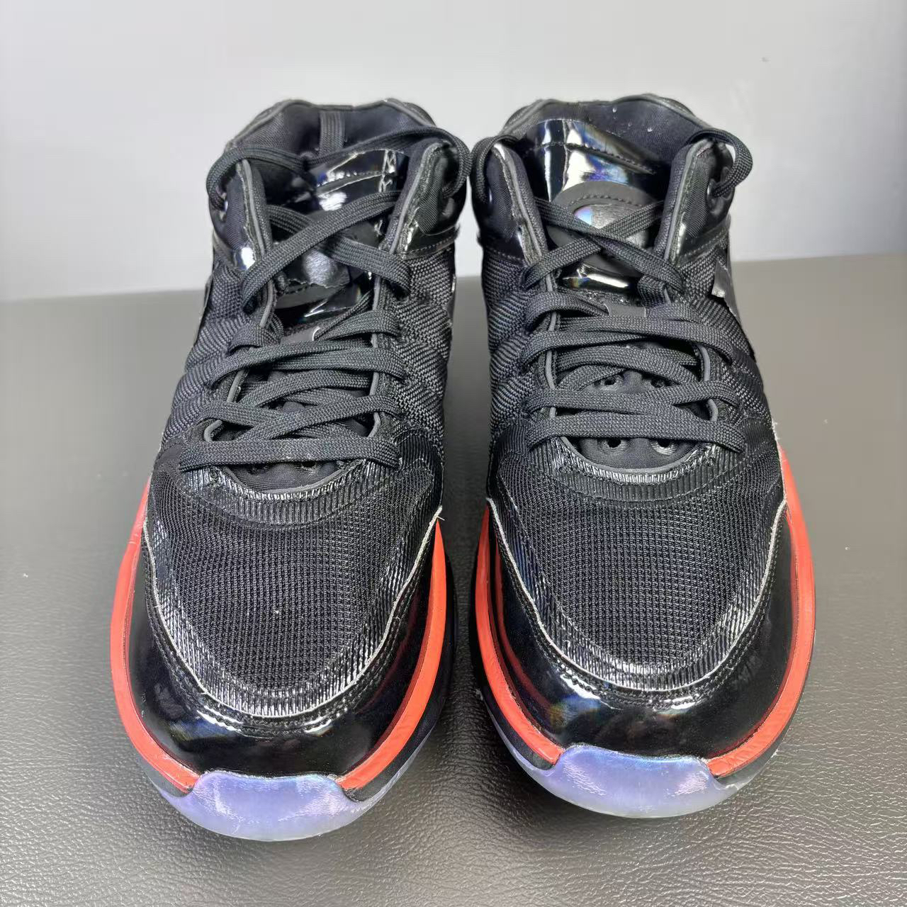 43码 黑色篮球鞋