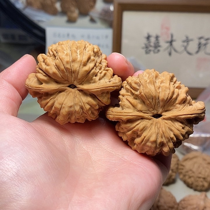 文玩核桃吊坠51+官帽