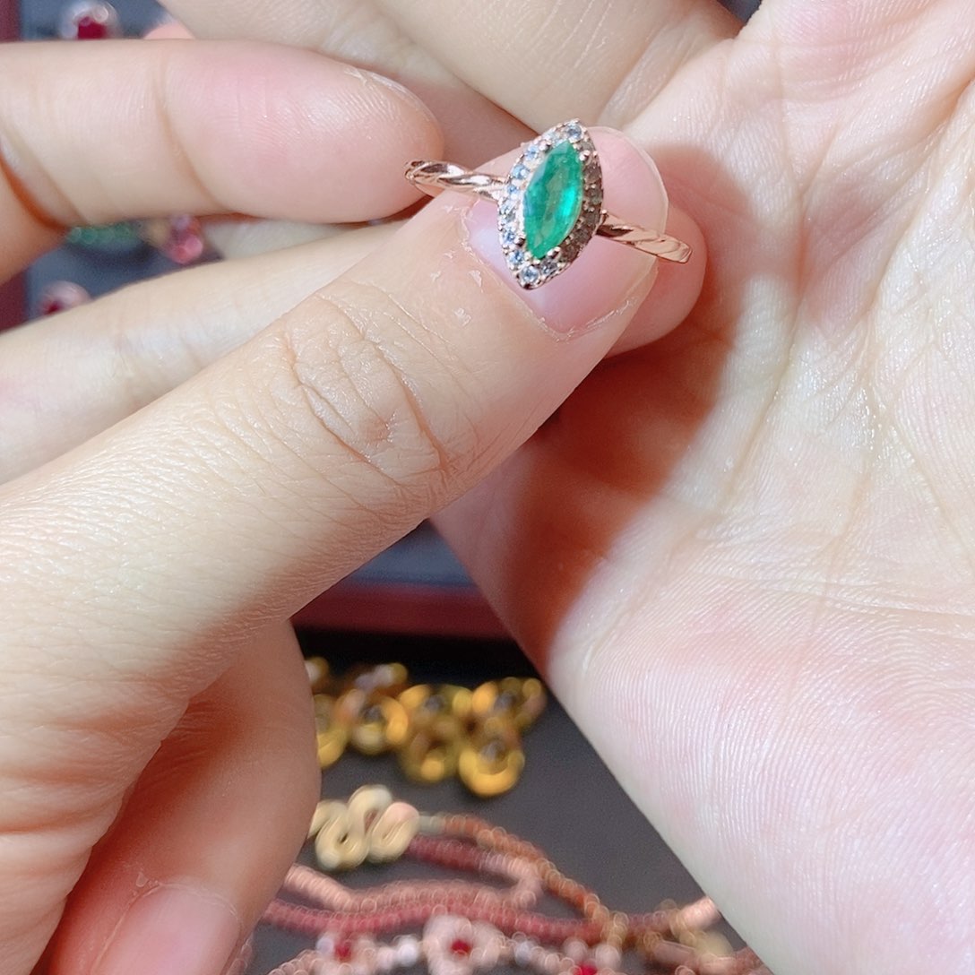 祖母绿戒指银S925镶嵌