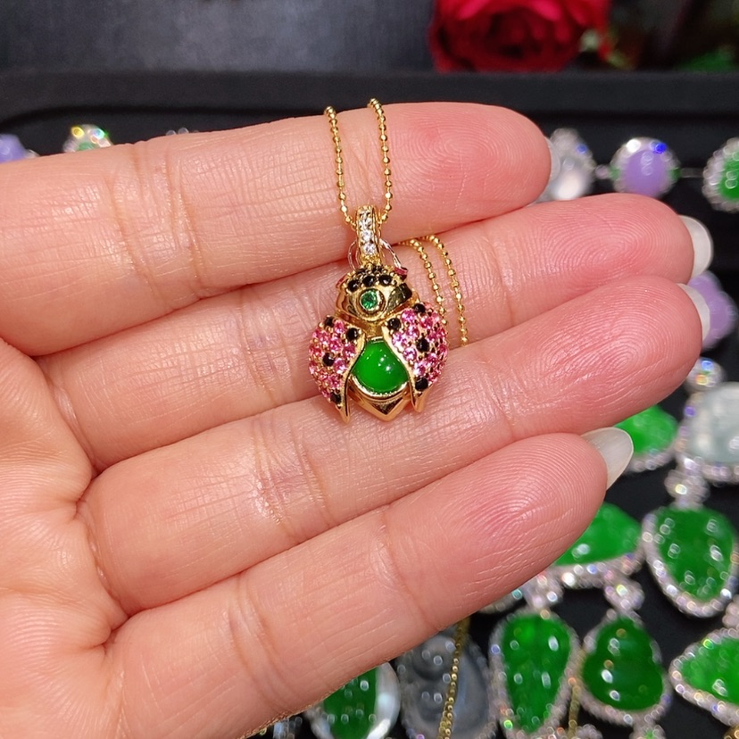 【闪购商品】翡翠颈饰未镶嵌天然翡翠