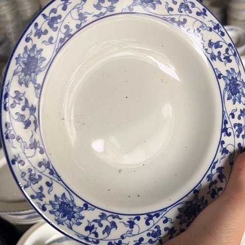 陶瓷8寸深盘两个陶瓷