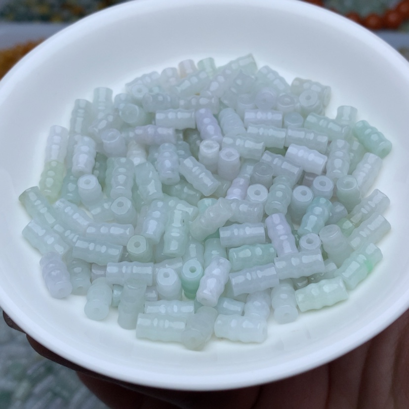 【闪购商品】翡翠手链未镶嵌卡4.8乘9左右冰绿白竹节100颗