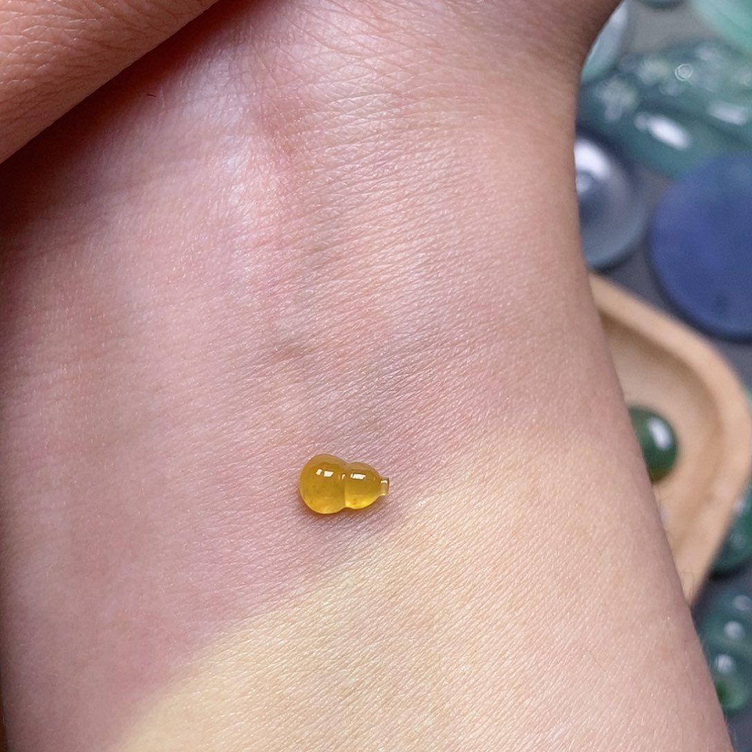 翡翠颈饰未镶嵌L****i翡翠