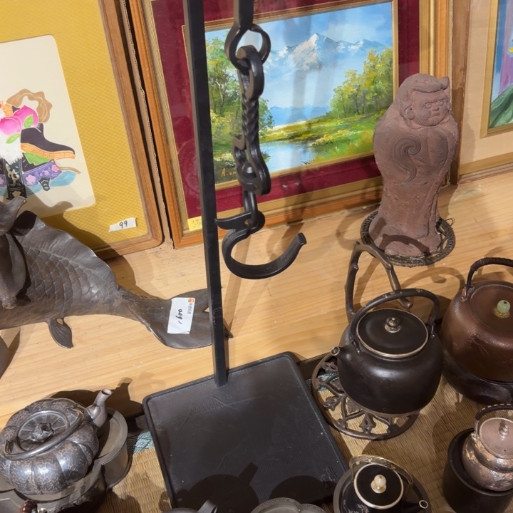 杨***.铁中古工艺品摆件