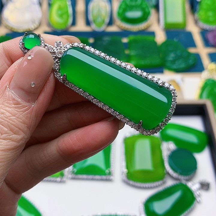 玛瑙/玉髓吊坠未镶嵌