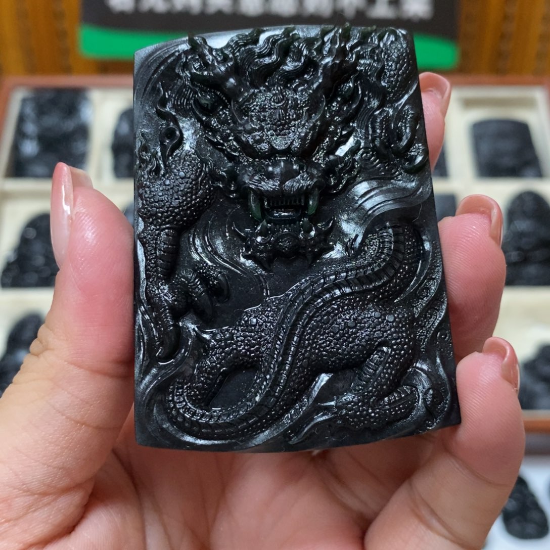 他***哥翡翠未镶嵌吊坠(赠链)翡翠