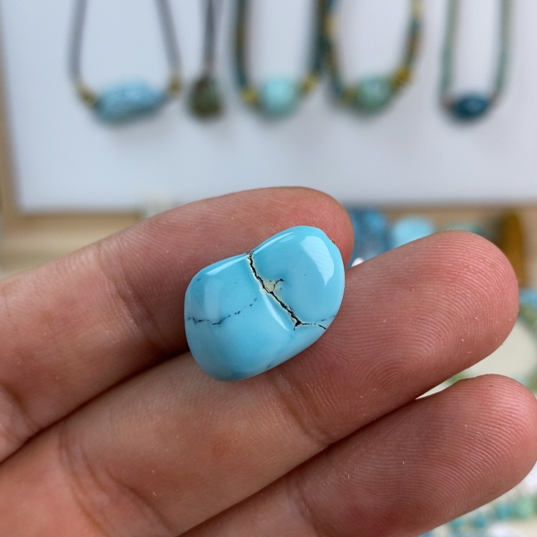 未镶嵌绿松石珠宝奇石