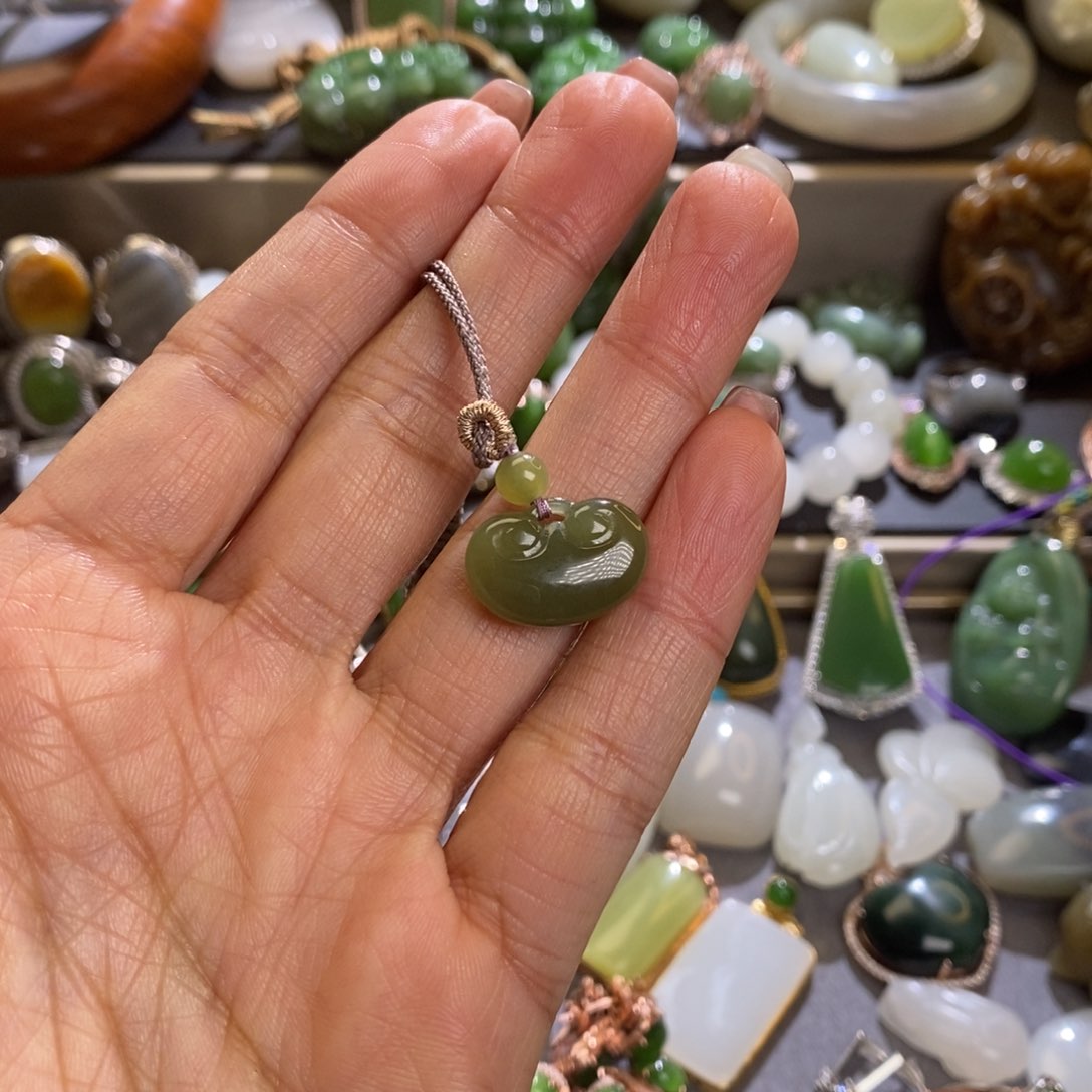 和田玉挂件未镶嵌