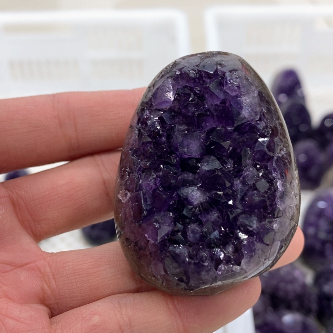 紫晶未镶嵌大型摆件（非配饰）