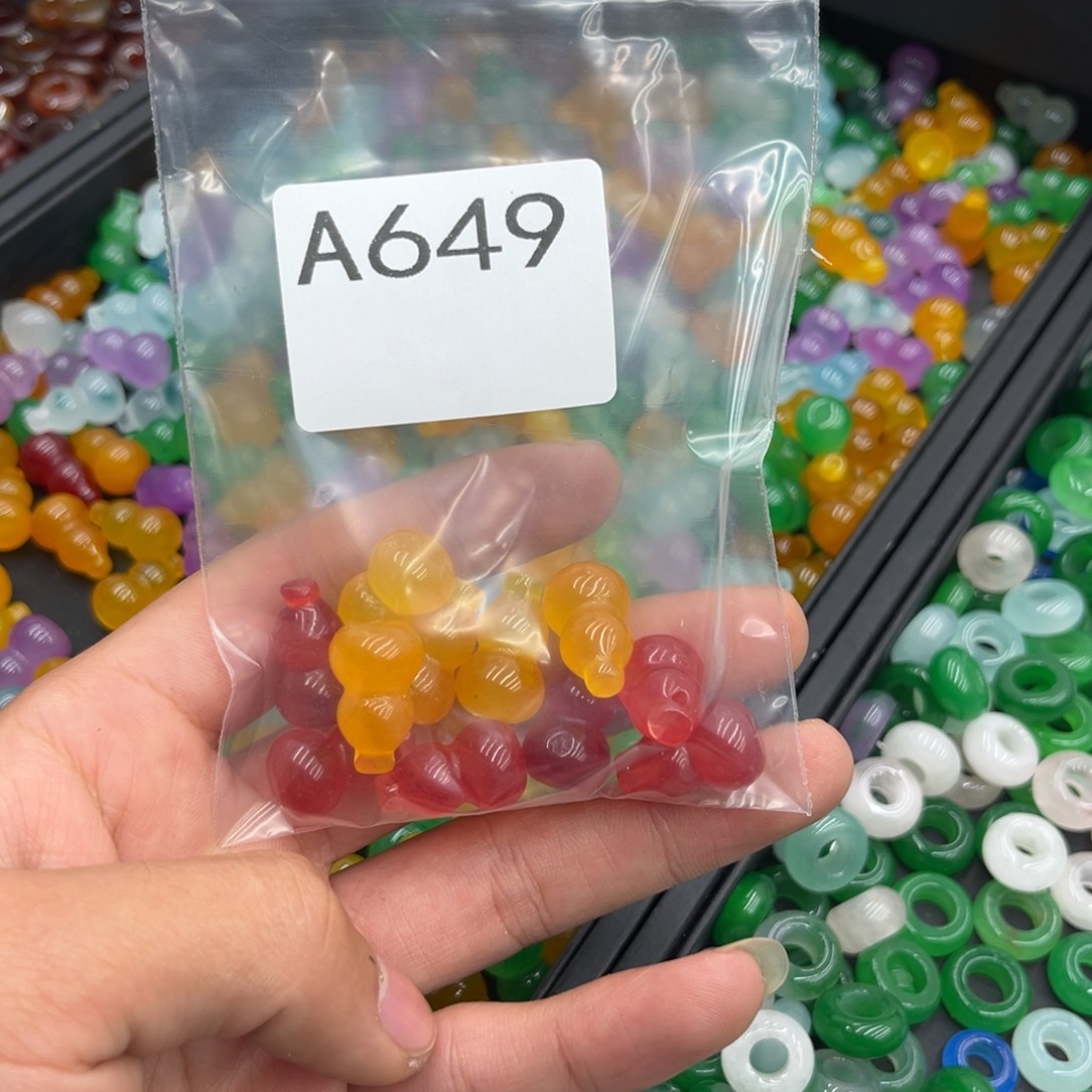 Z***0玛瑙/玉髓合金颈饰