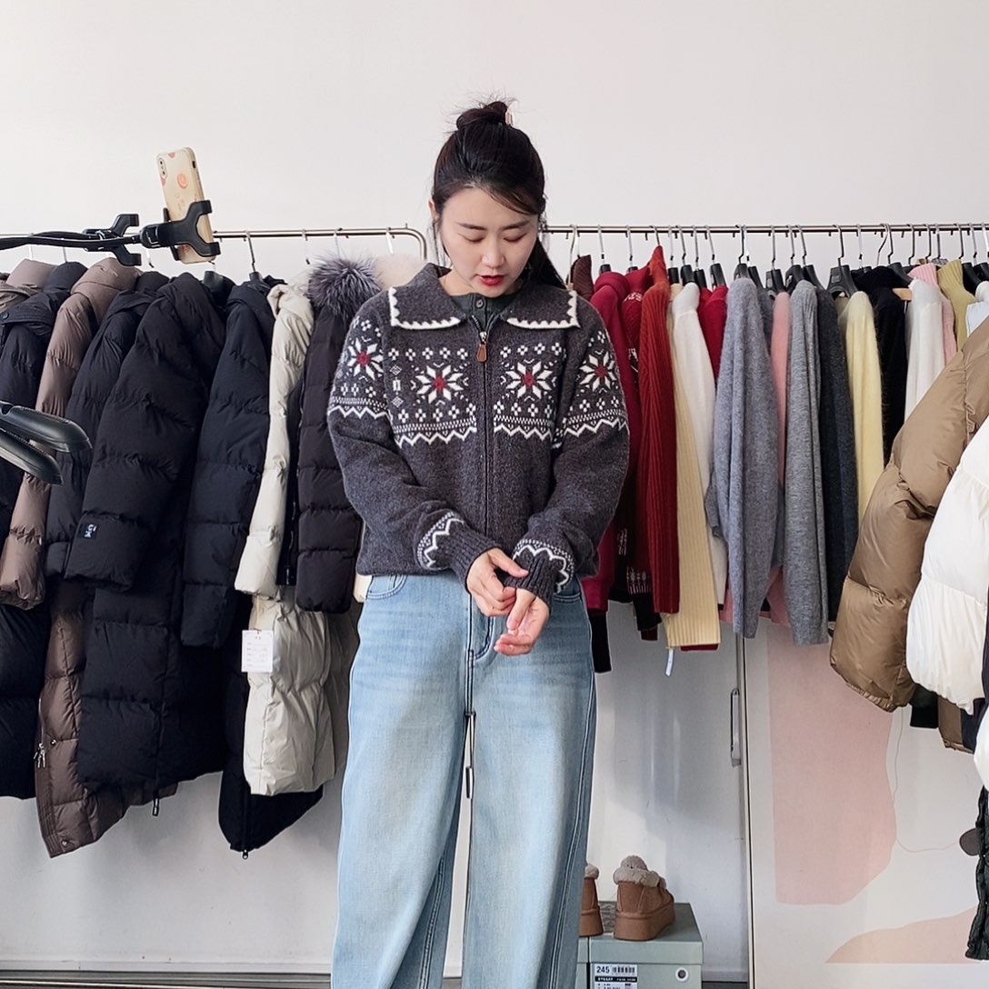 灰色开衫140斤以内