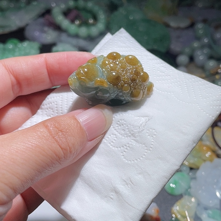 颈饰未镶嵌翡翠天