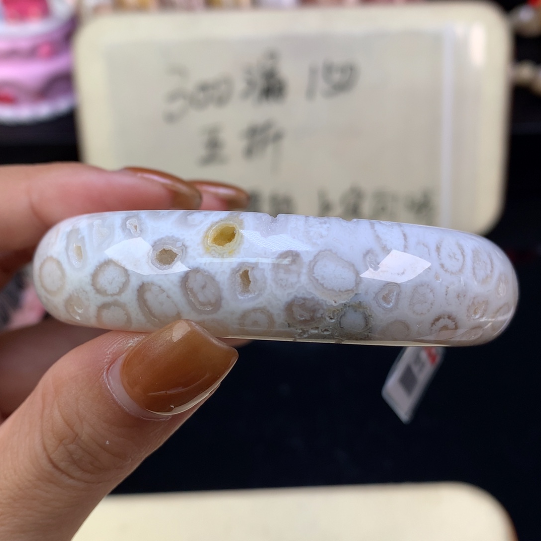 硅化珊瑚（珊瑚玉）未镶嵌颈饰晚场漏价五折59.7口（26号）